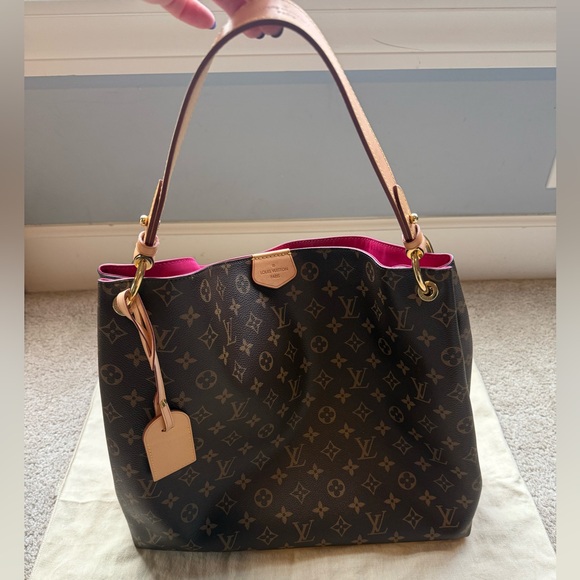 Louis Vuitton Graceful MM – Monogram Canvas with Bright Peony Interior - Picture 6 of 10